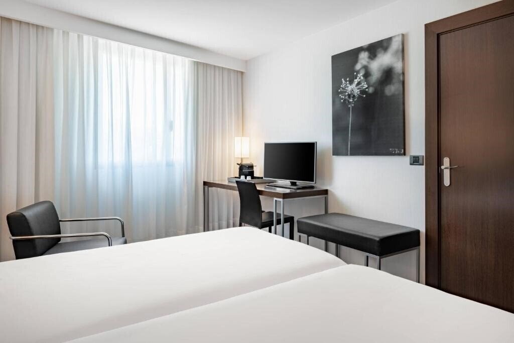 Imaginea Ac Hotel By Marriott Algeciras 4*