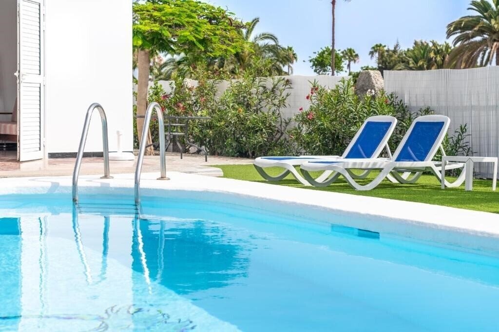 Hotel Bungalows Las Almenas 2*