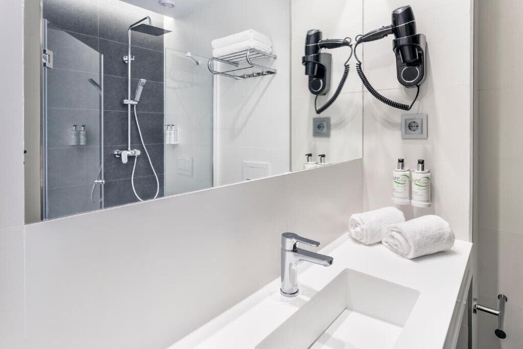 Imaginea B&B Hotel Murcia 2*