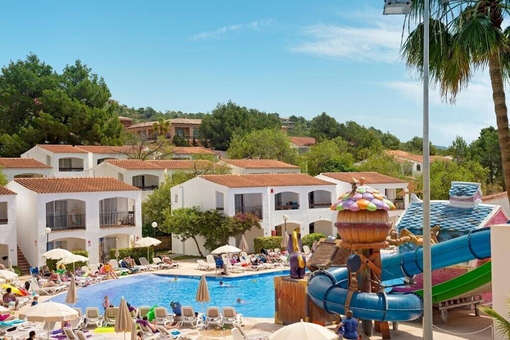 Imaginea Fergus Club Europa 4*