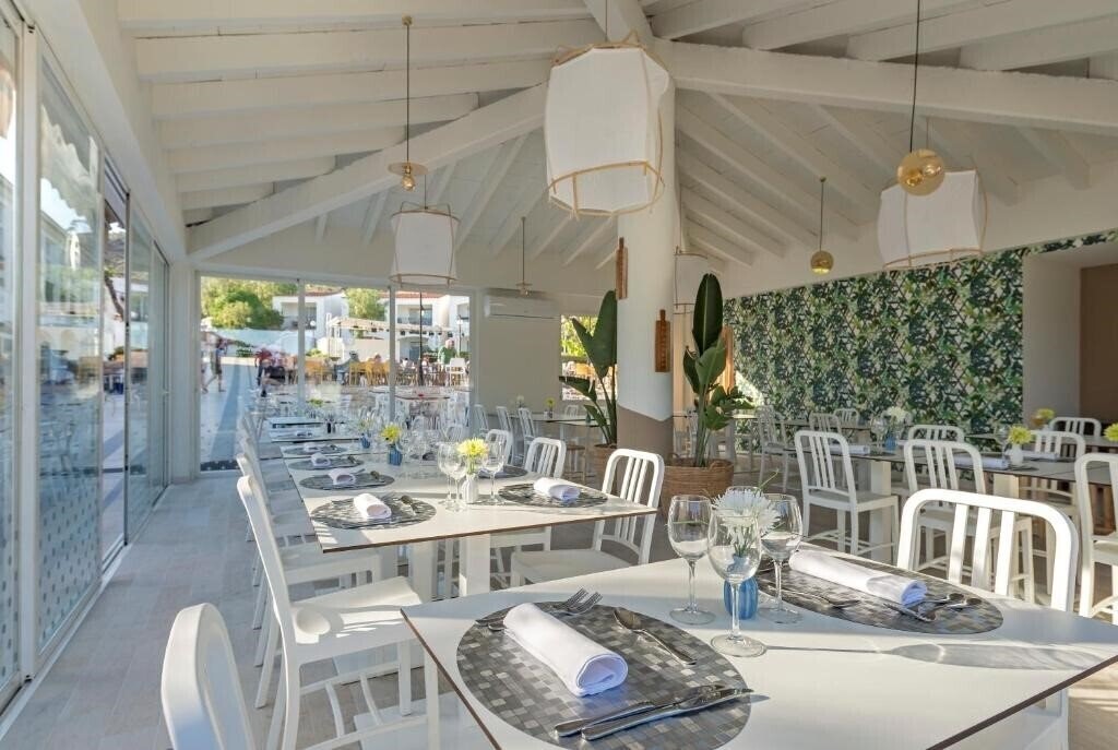 Imaginea Fergus Club Europa 4*