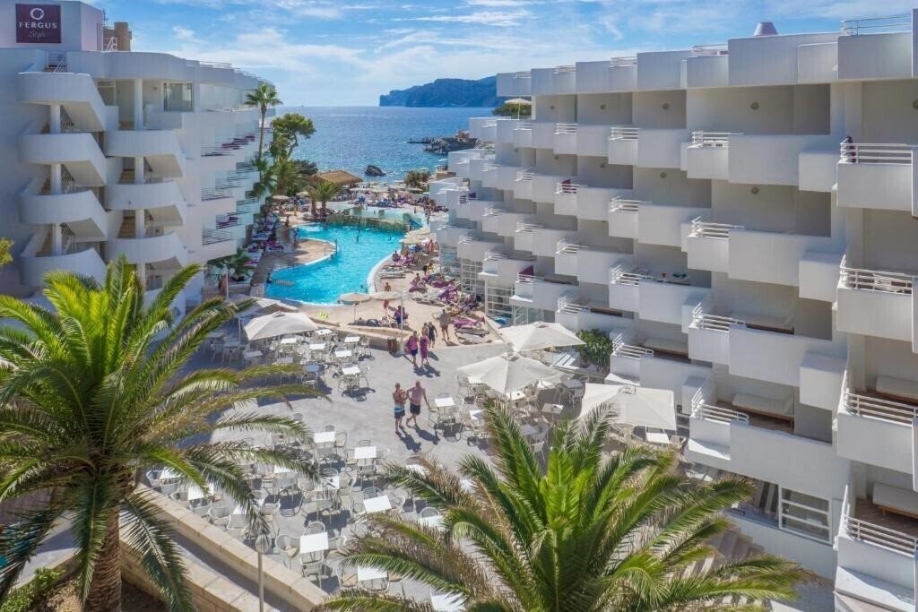 Imaginea Hotel Fergus Style Cala Blanca Suites 4*