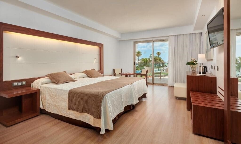 Fotografii Hipotels Cala Millor Park Aparthotel 4*