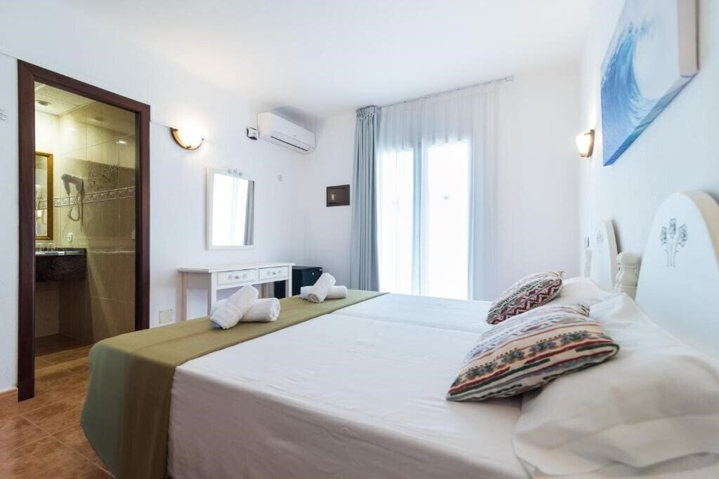 Imaginea Ses Puntetes Hotel 3*