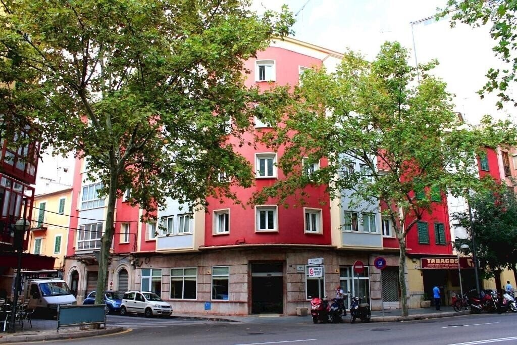 Отель Amic Colon 3*