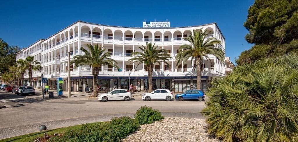Отель Apartamentos Arcos Playa 1*