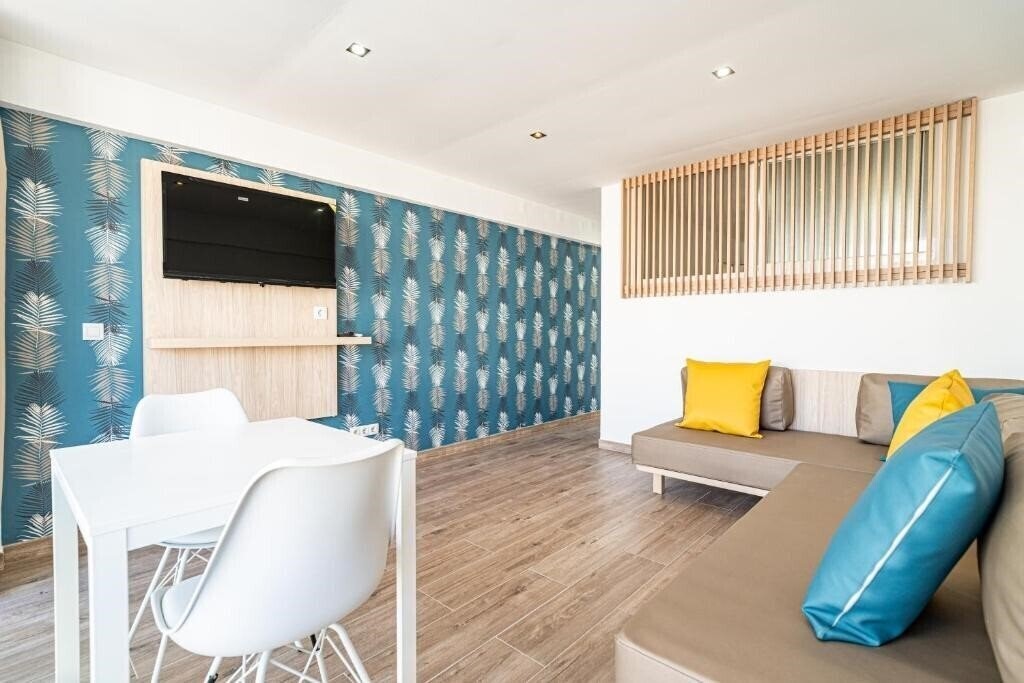 Hotel Apartamentos Econotel Kensington 1*