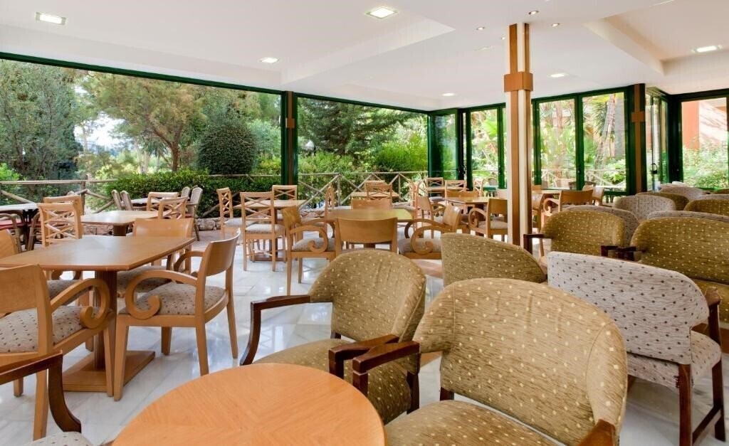 Imaginea Apartamentos Globales Nova 3*