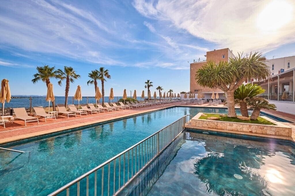 Картинка Universal Hotel Romantica 3*