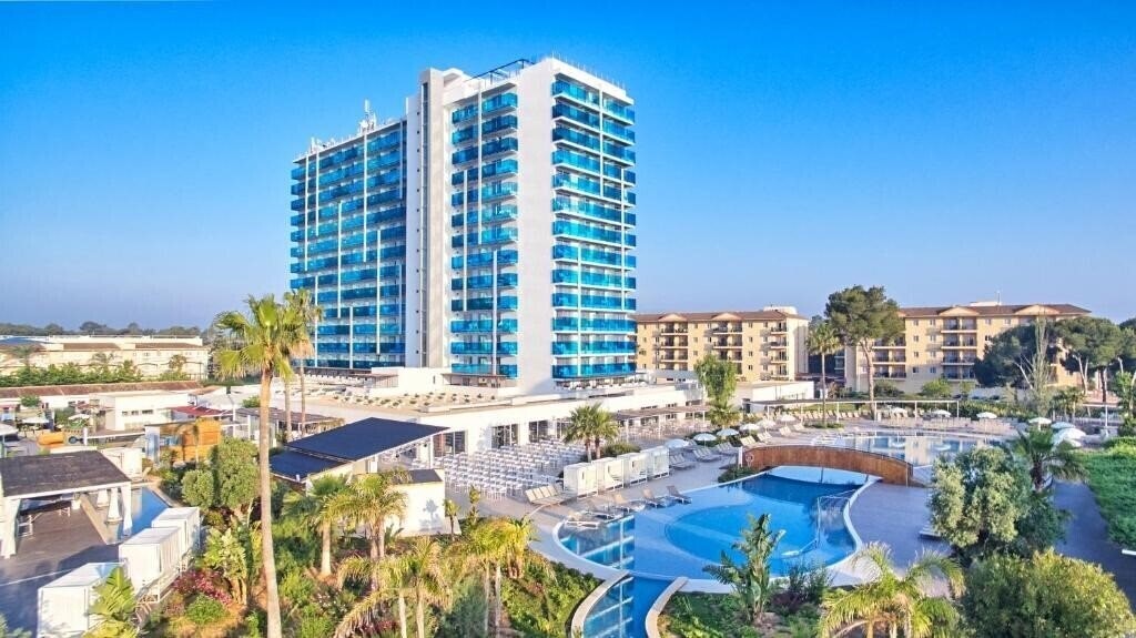 Изображение Tonga Tower Design Hotel & Suites 4*