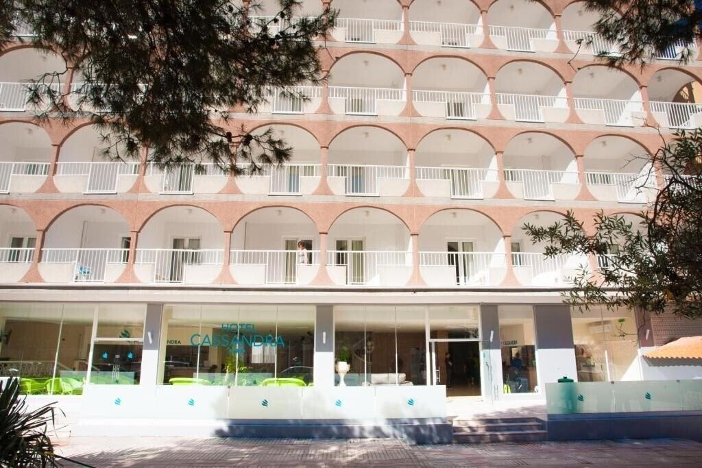 Hotel Cassandra 2*