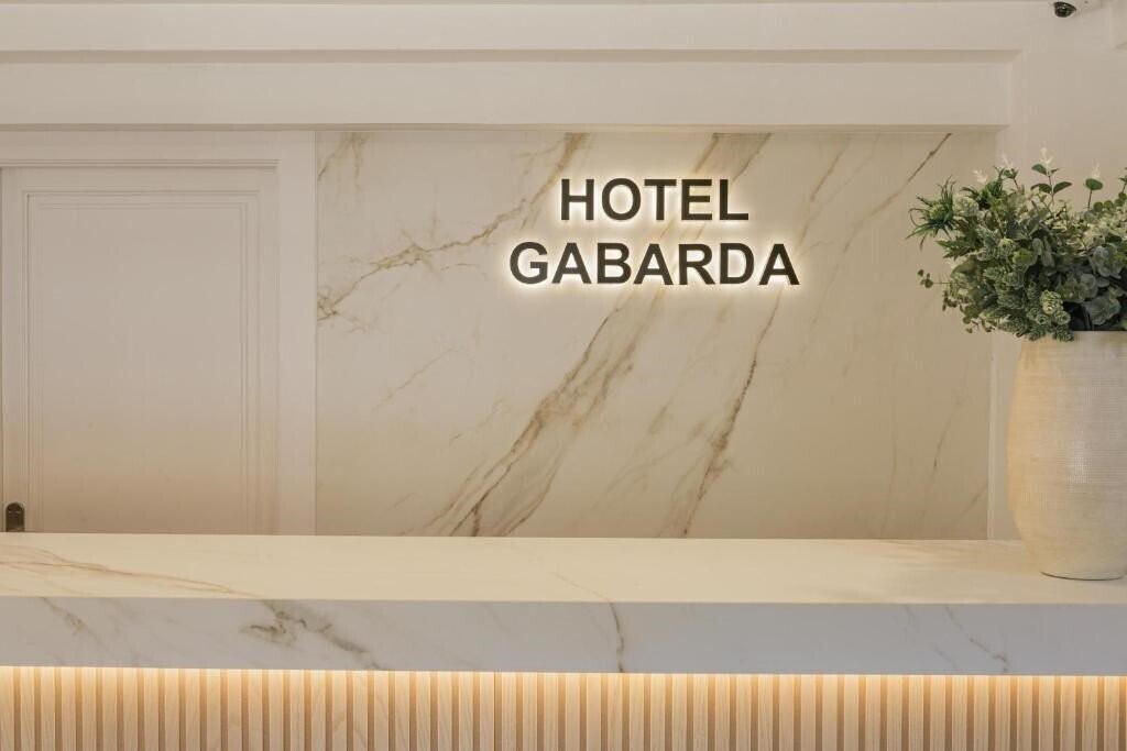 Imaginea Gabarda & Gil 1*