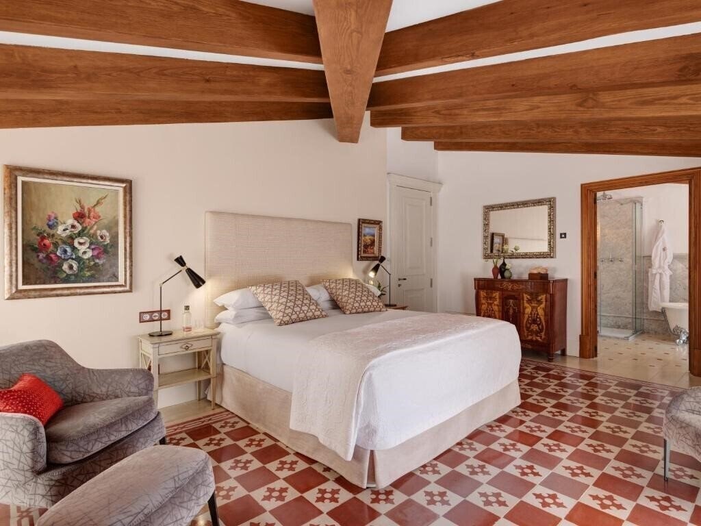 Отель Hotel Gloria De Sant Jaume 5*