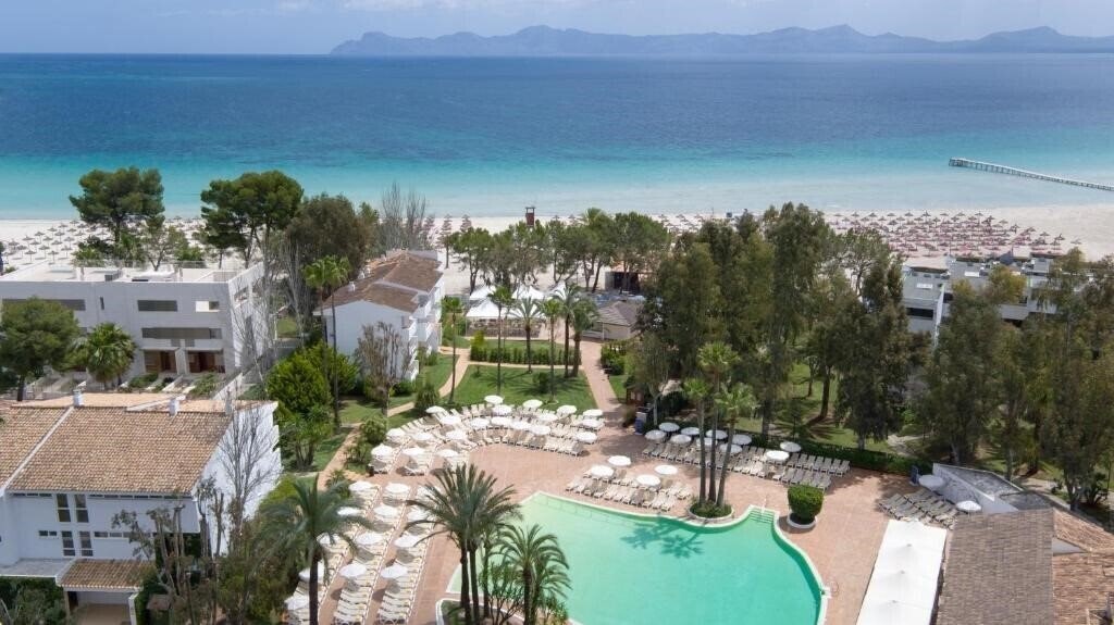 Hotel Iberostar Ciudad Blanca 4*