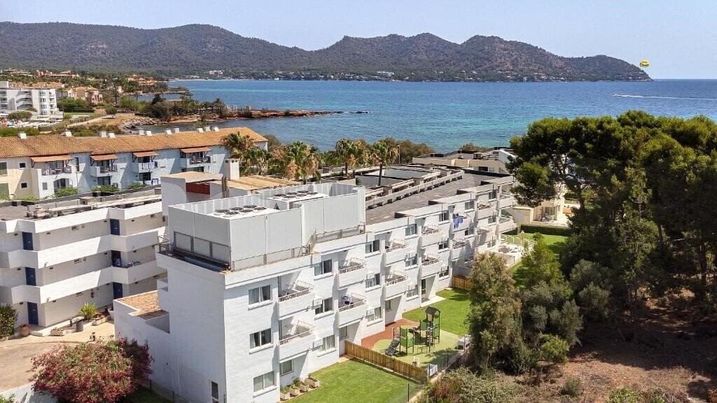 Hotel Hipotels Cala Bona Club 4*