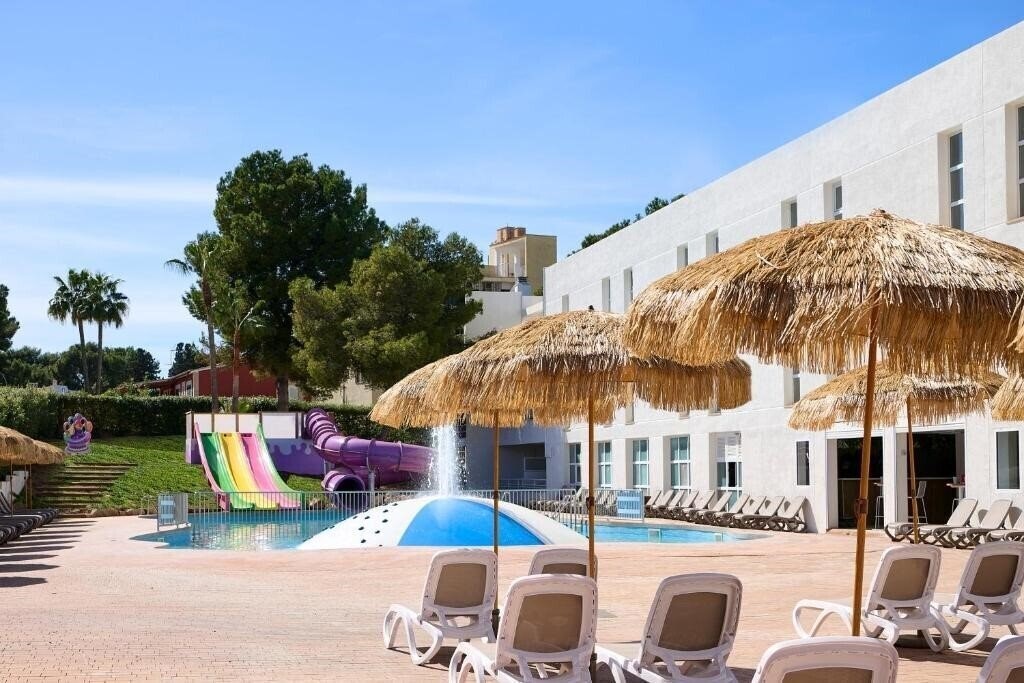 Imaginea Fergus Club Palmanova Park 4*