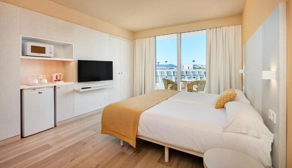 Fotografii Protur Badia Park Aparthotel 4*