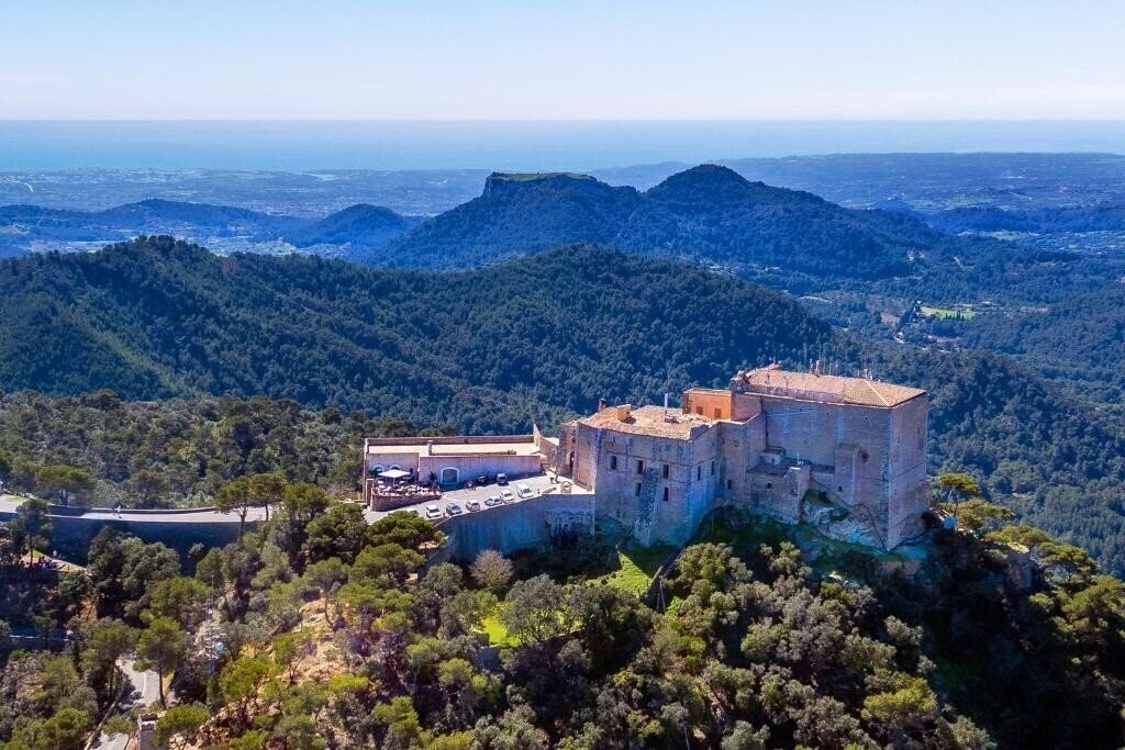 Отель Petit Hostageria Sant Salvador 3*