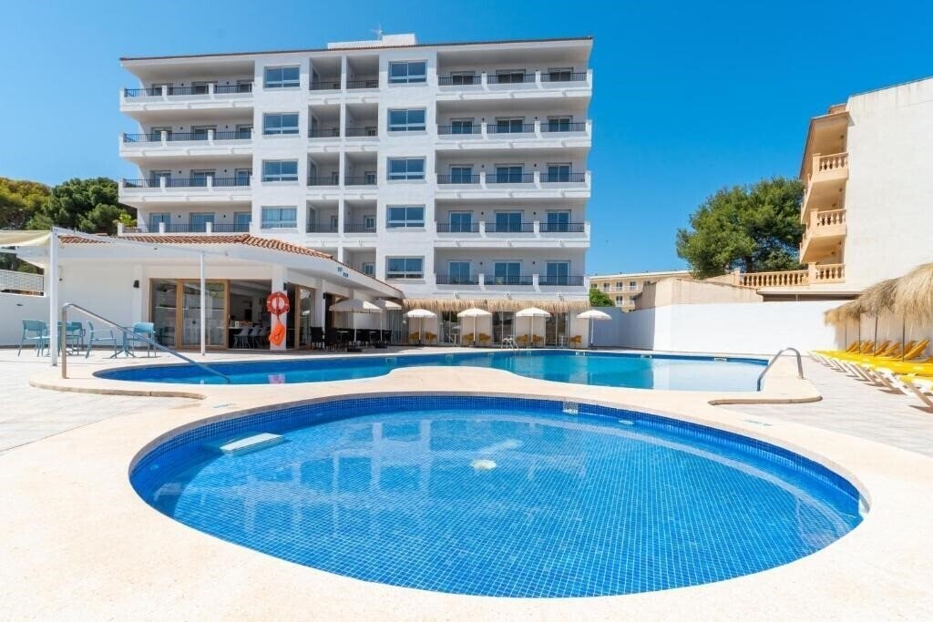 Hotel Appartements La Perla Negra 2*