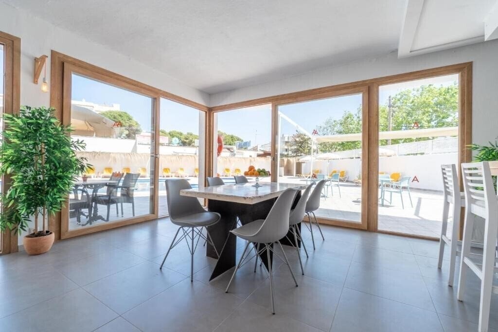 Imaginea Appartements La Perla Negra 2*