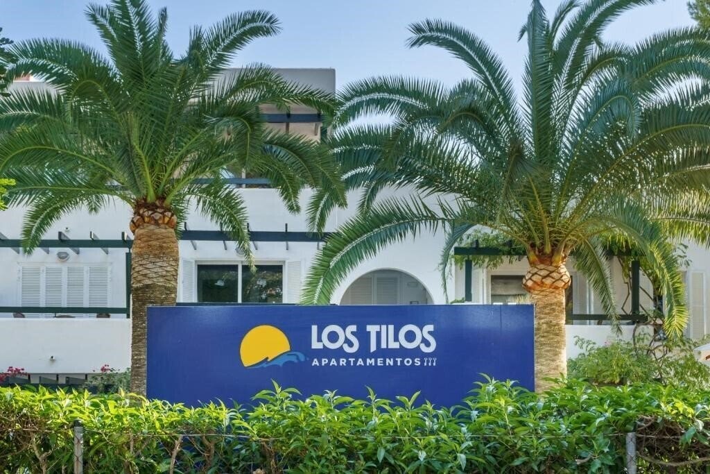 Отель Appartements Los Tilos 3*
