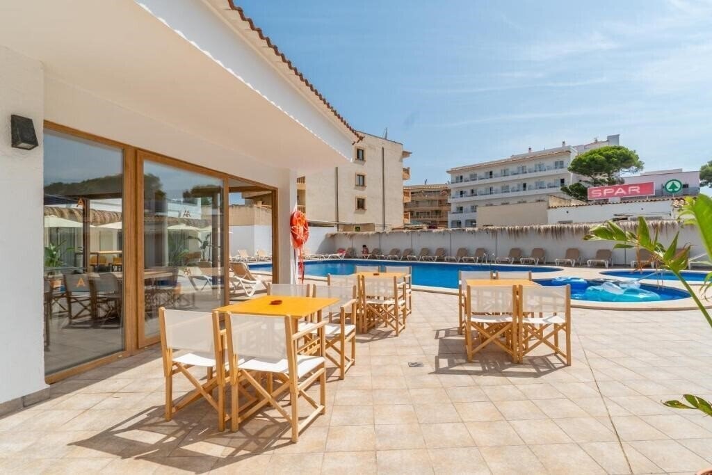 Imaginea Hostal Alcina 1*