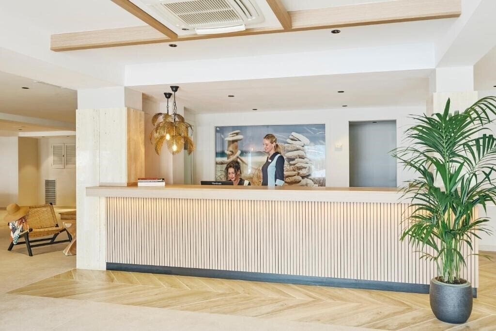 Изображение Universal Aparthotel Don Camilo 4*