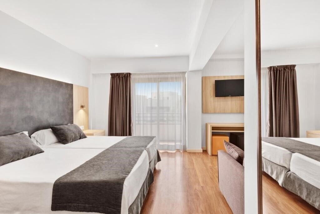 Fotografii Principe 4*