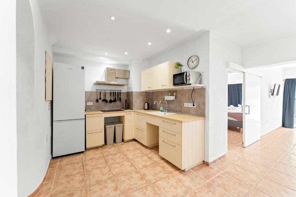 Картинка Amena Mar 1*