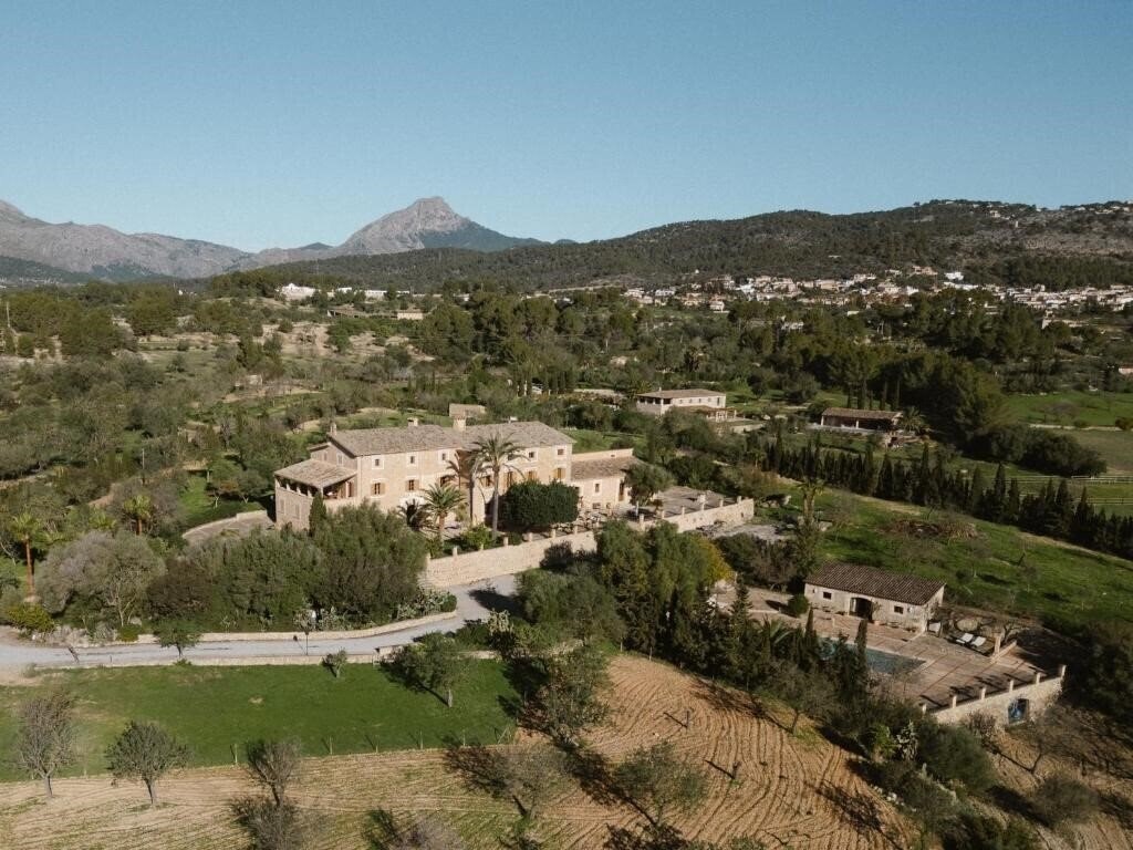 Hotel Finca Can Estades 3*