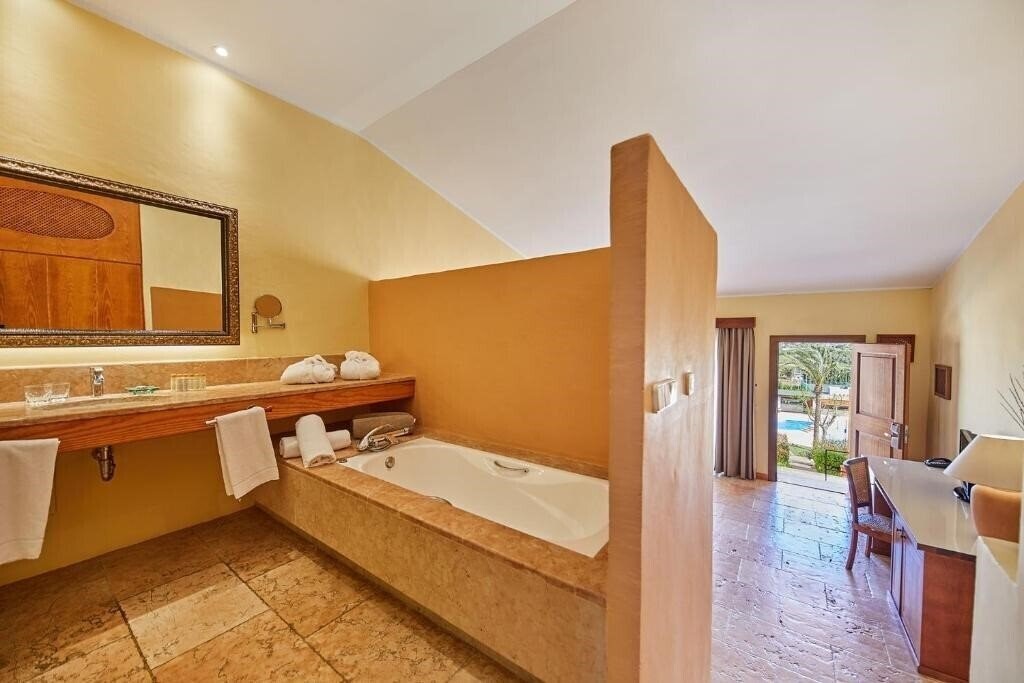 Fotografii Pula Suites Boutique Resort 5*