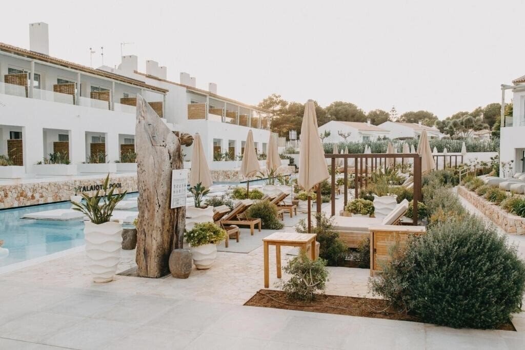Fotografii Lago Resort Menorca - Suites del Lago 5*