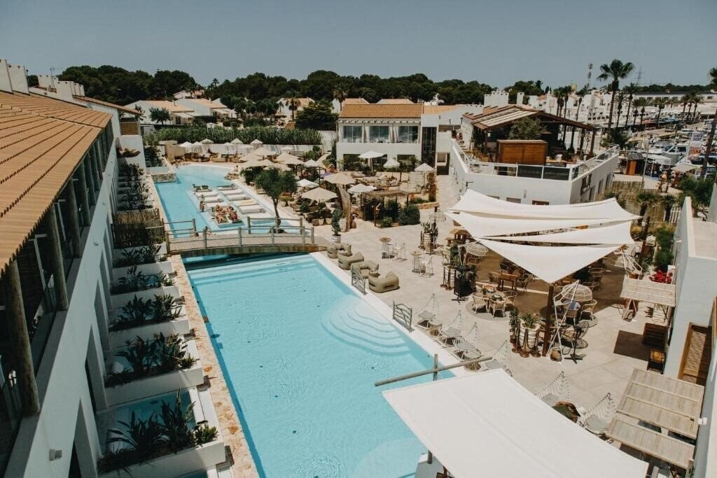 Imaginea Lago Resort Menorca - Suites del Lago 5*