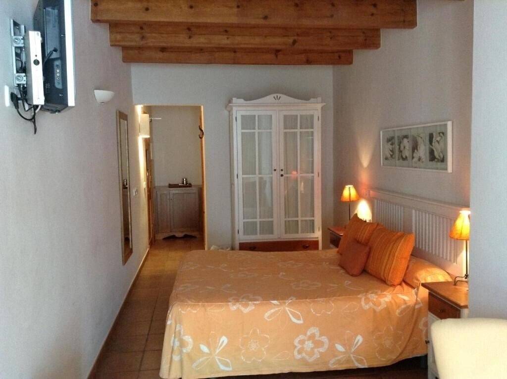 Imaginea Hotel Es Mercadal 3*