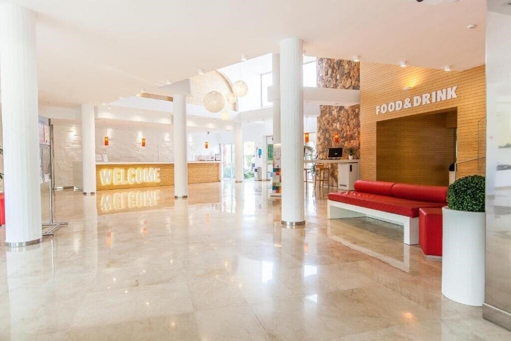 Imaginea Sol Alcudia Apartamentos 3*