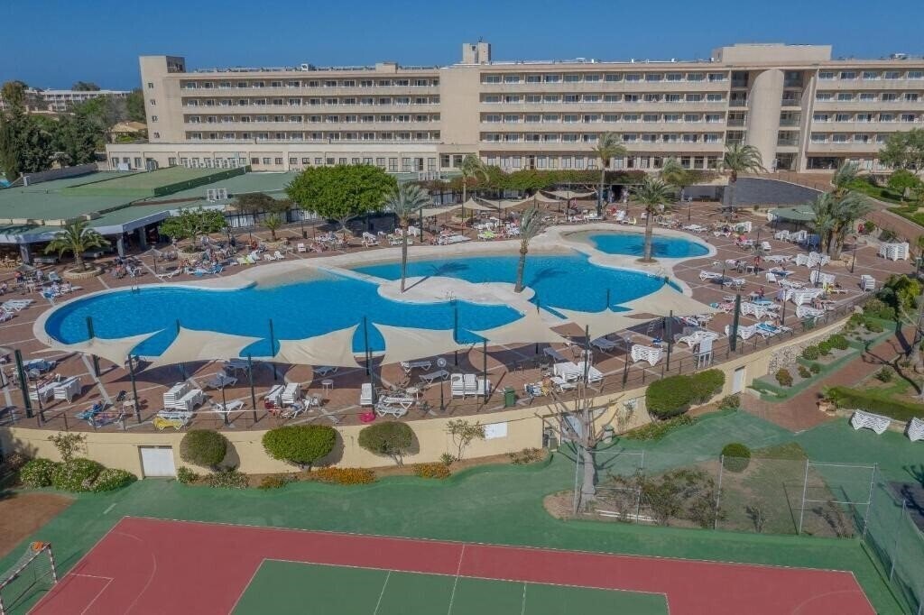 Отель Club Cala Romani 3*