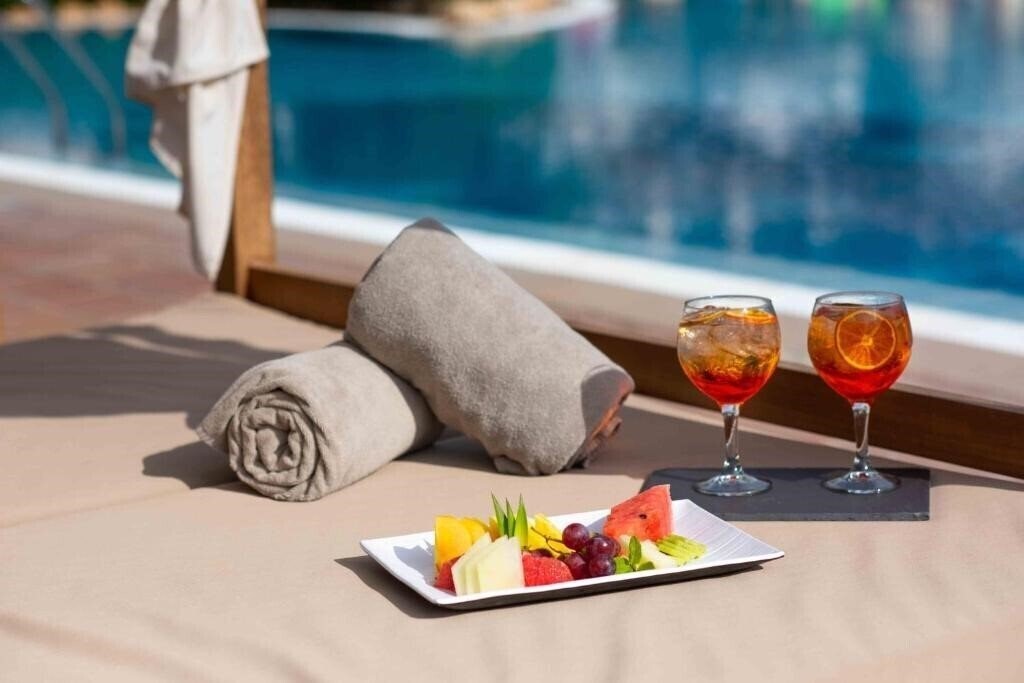 Imaginea Valentin Son Bou 4*