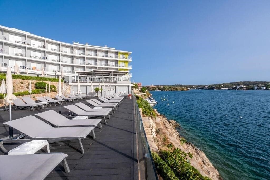 Изображение Artiem Carlos 4*