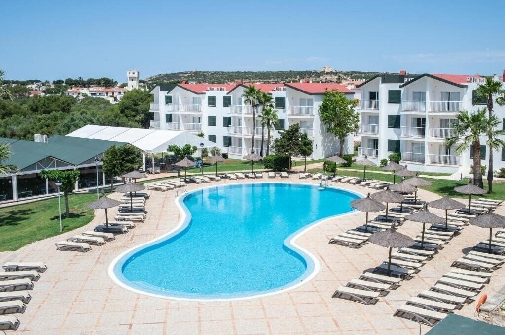 Hotel Pierre Vacances Apartamentos Menorca Club Blanes 3*