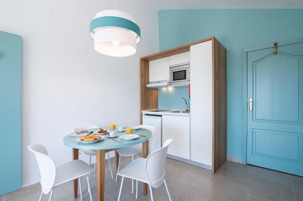 Fotografie Pierre Vacances Apartamentos Menorca Club Blanes 3*