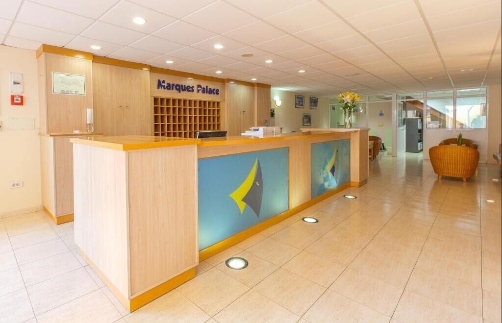 Imaginea El Marques Palace 4*