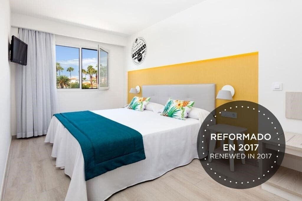 Отель Apartamentos Tropical Park 4*