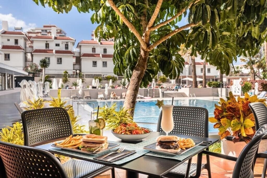 Картинка Catalonia Oro Negro 3*