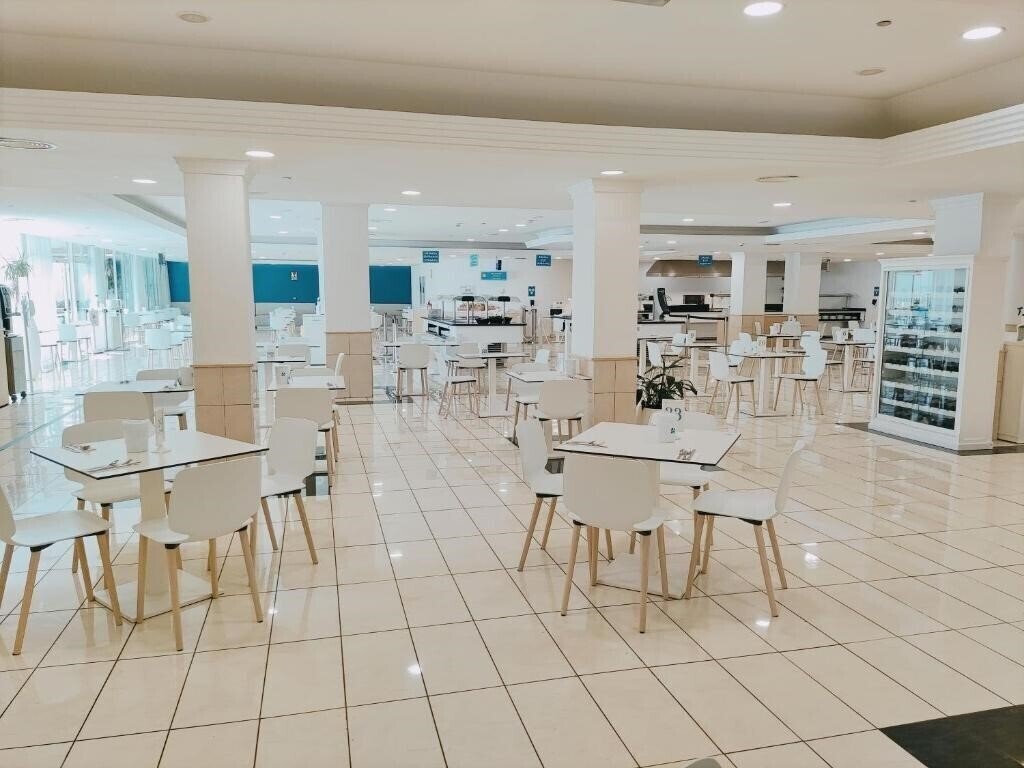 Imaginea Interpalace Hotel 4*