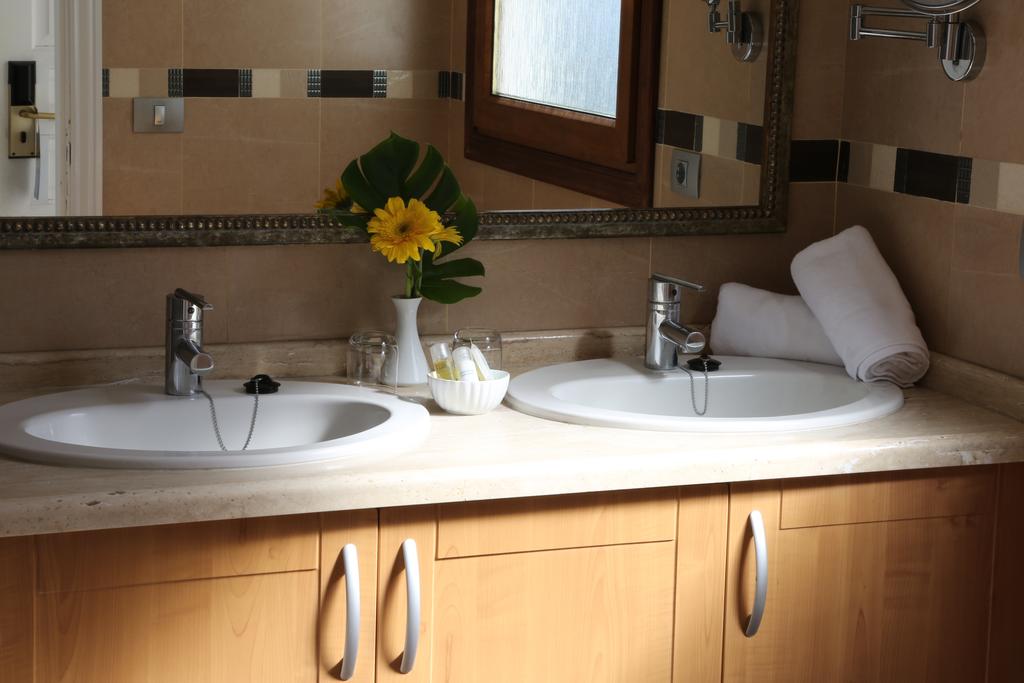 Imaginea The Suites At Beverly Hills 3*