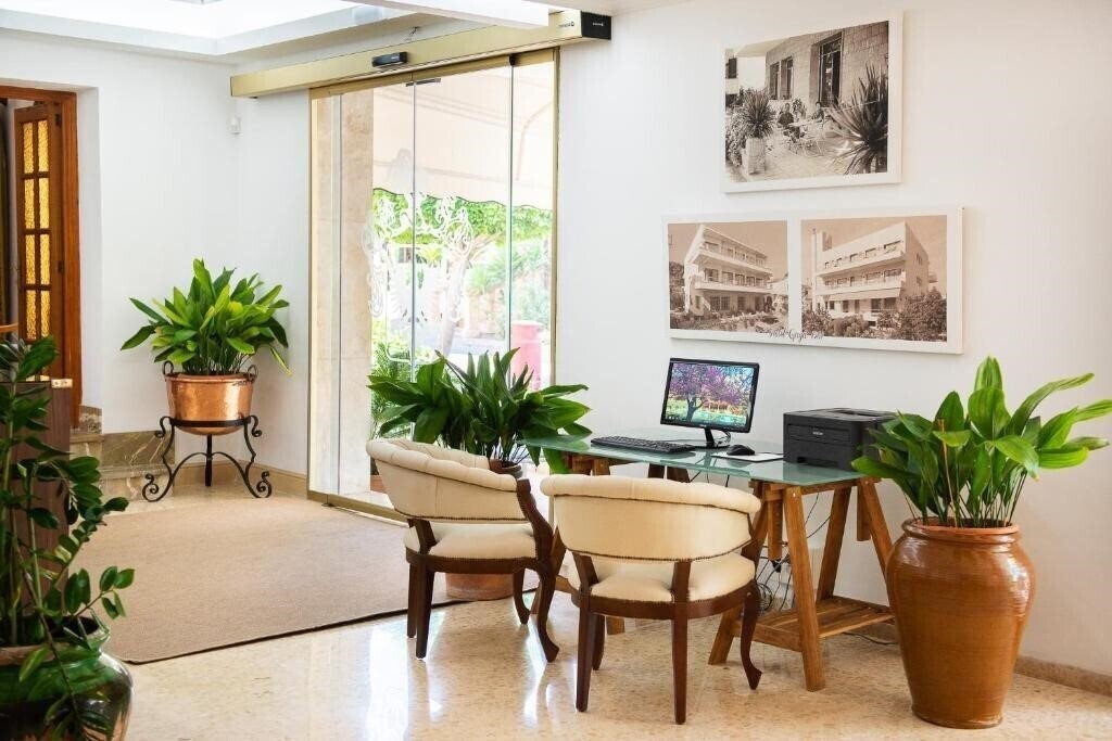 Imaginea Gaya Hotel 3*