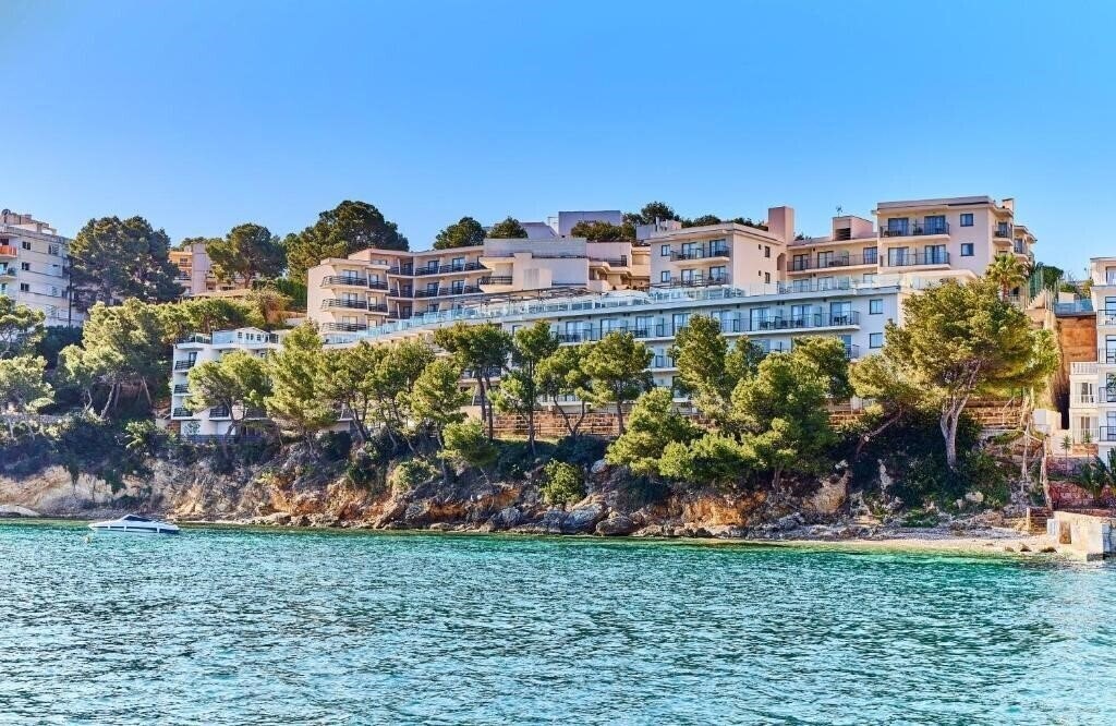 Hotel Intertur Palmanova Bay 4*