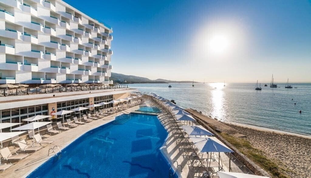 Отель Globales Santa Lucia 4*