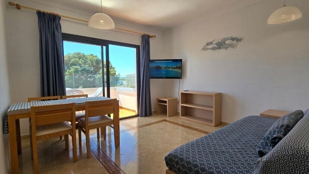 Imaginea Marina Palmanova Apartamentos 3*