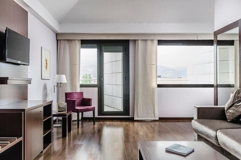 Imaginea Hotel Eurostars Reina Felicia 4*